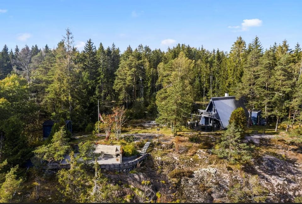 Property building, Spring, Day, Natural landscape