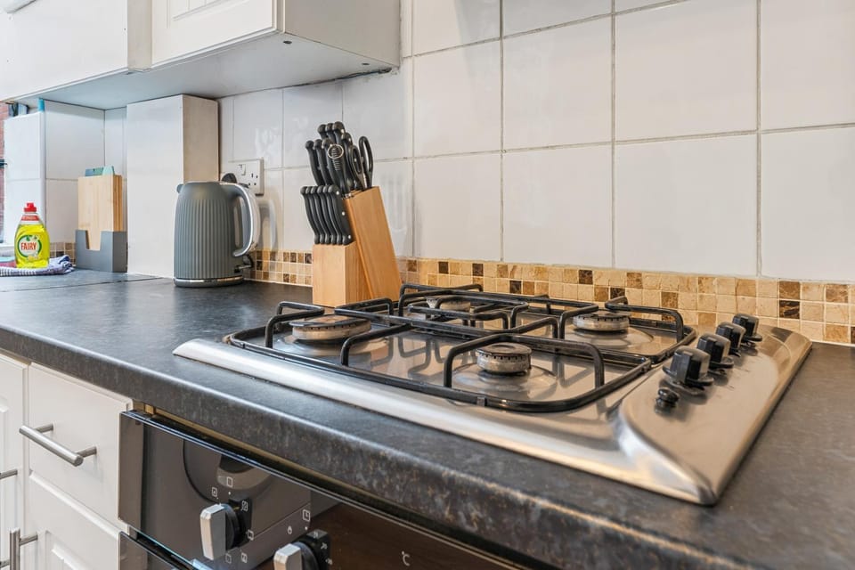 2 Bedroom Birmingham J Quarter with Parking & WiFi Apartment in Birmingham