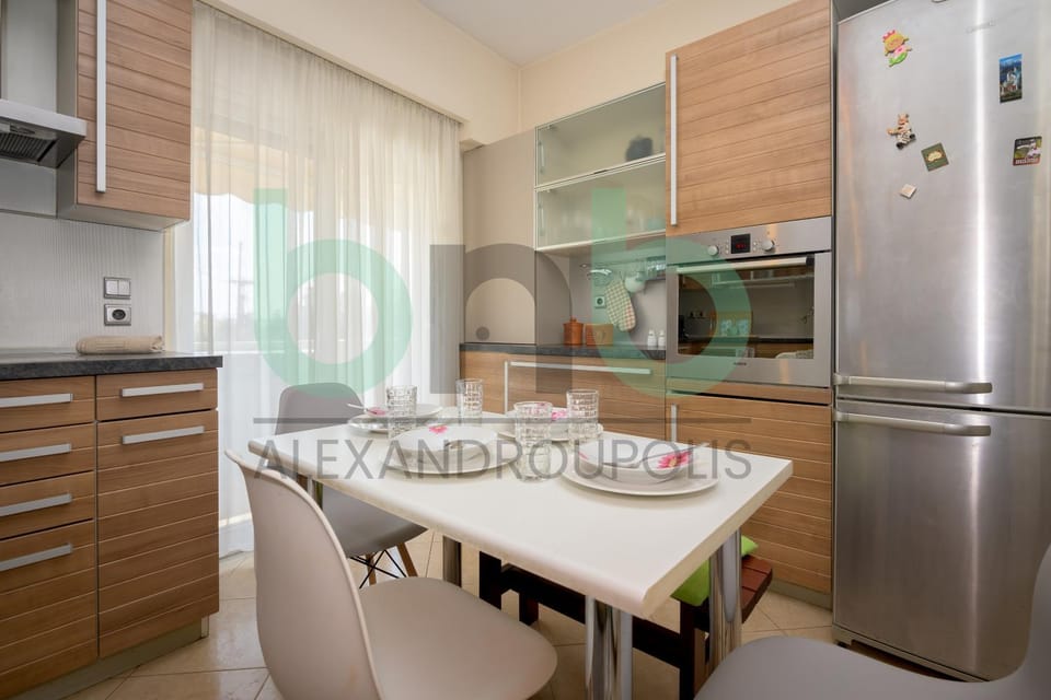 Kitchen or kitchenette, Dining area, dishwasher, oven, stove