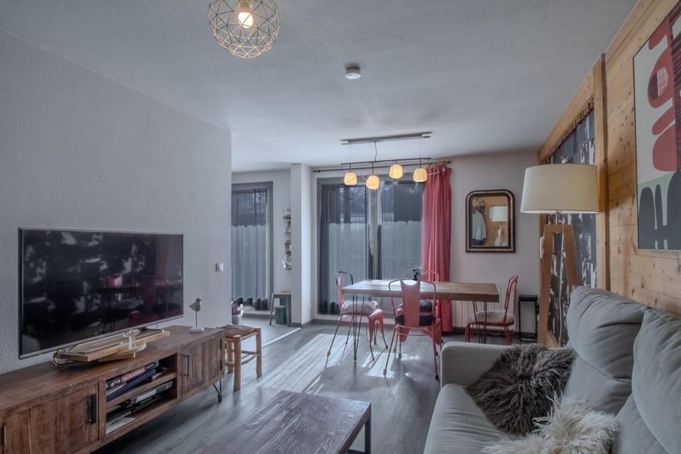 Adonis A - Cosy Renovated Apartment Apartment in Val dIsere