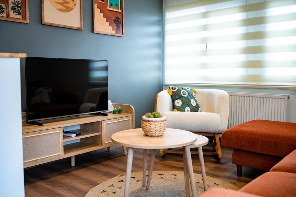 TV and multimedia, Living room, Seating area