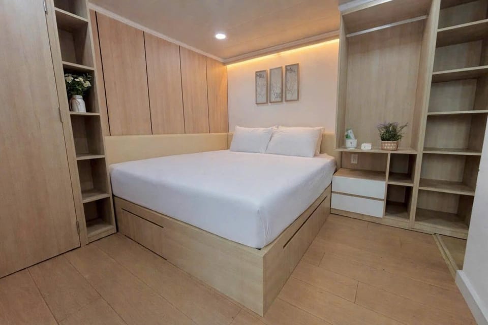 Bed, Photo of the whole room, Bedroom, wardrobe