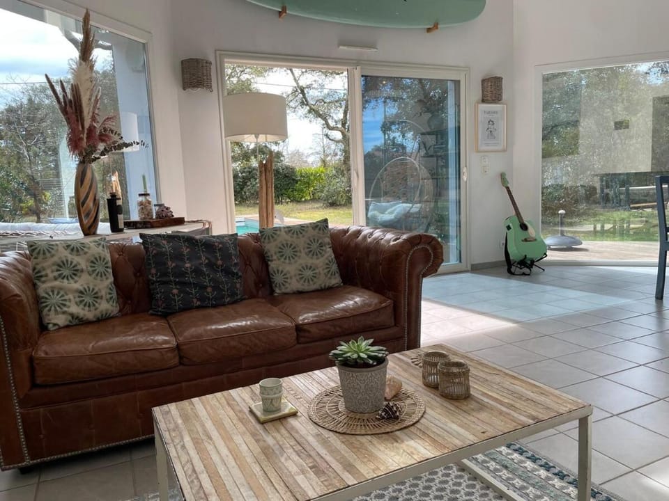 Villa L'Effet Mer, lux living by vineyard and beach Villa in Capbreton