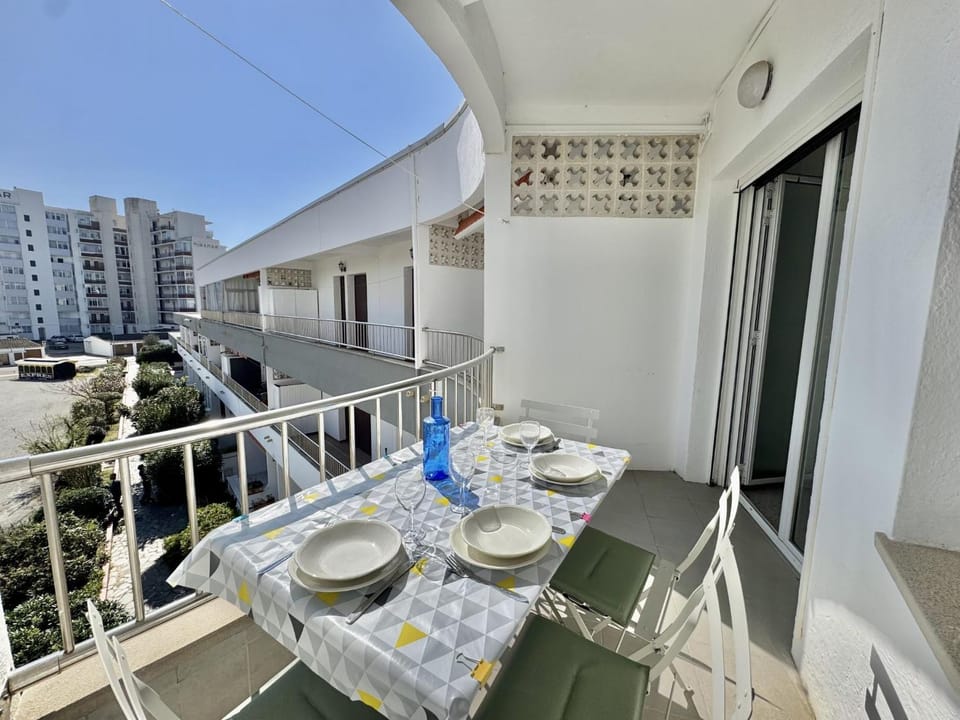 Property building, Balcony/Terrace