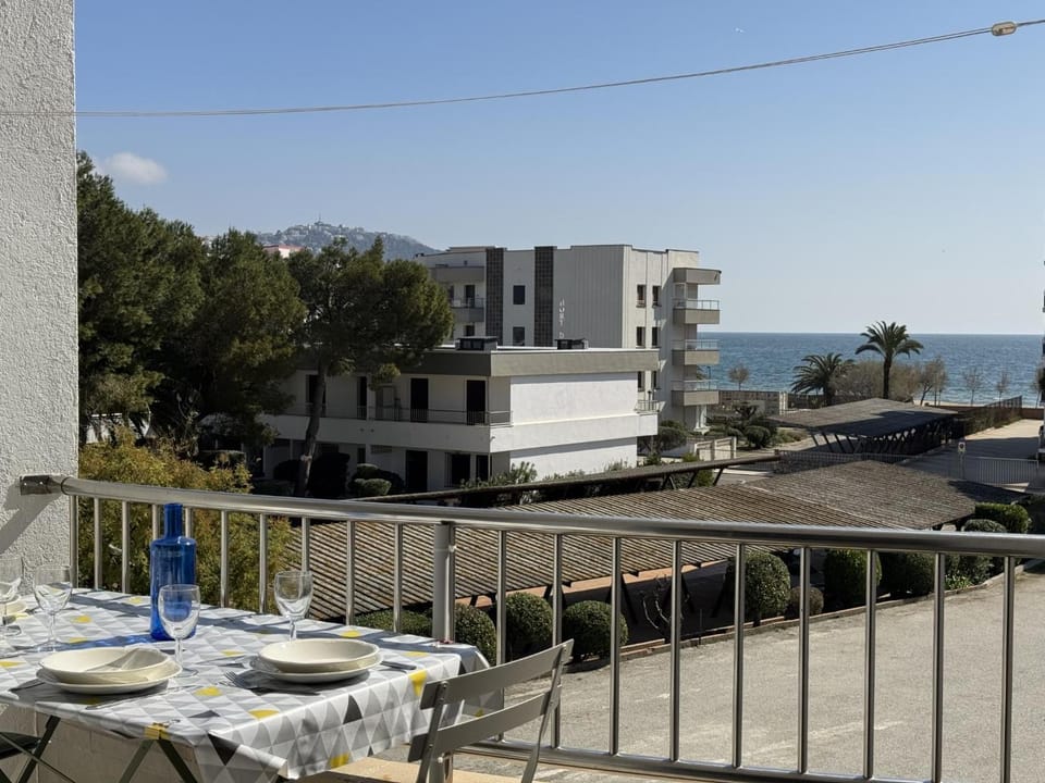 View (from property/room), Balcony/Terrace, Sea view