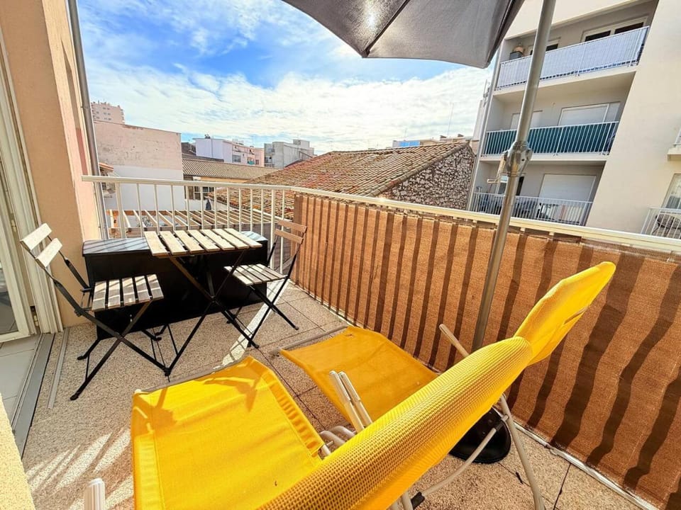 Sete Getaway, Downtown, Free Parking Apartment in Occitanie