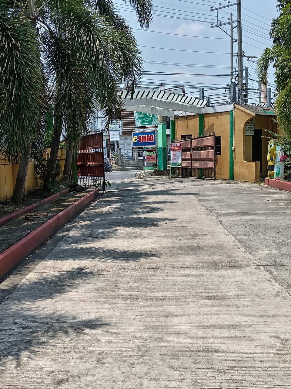 Facade/entrance, Street view