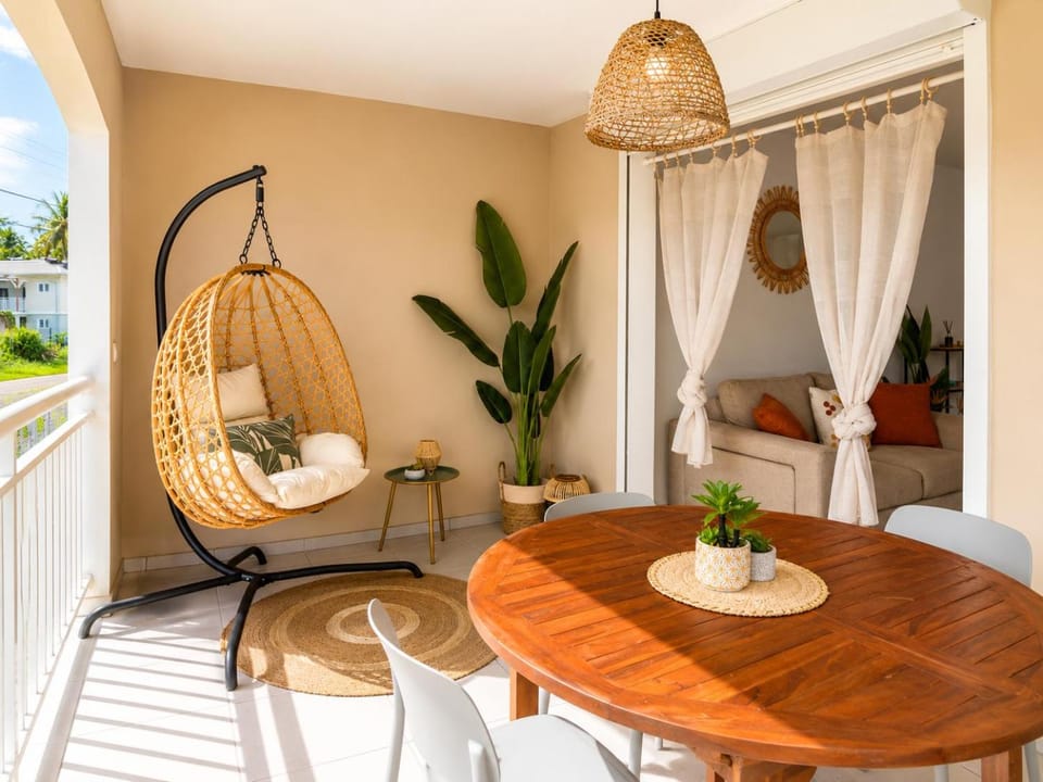 Horizon Créole Tropical Garden & Balcony Apartment in Les Trois-Îlets