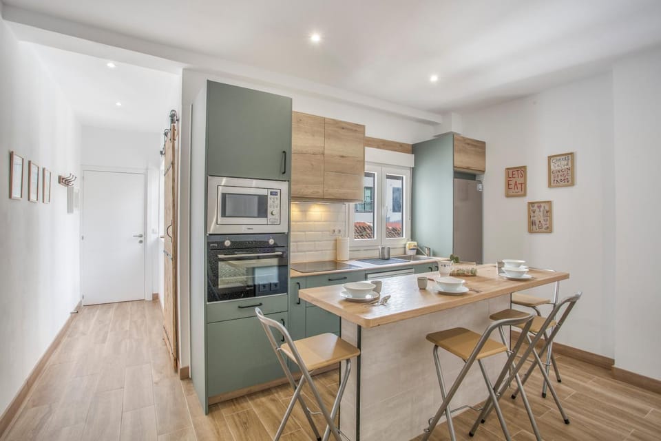 Property building, Kitchen or kitchenette, Living room