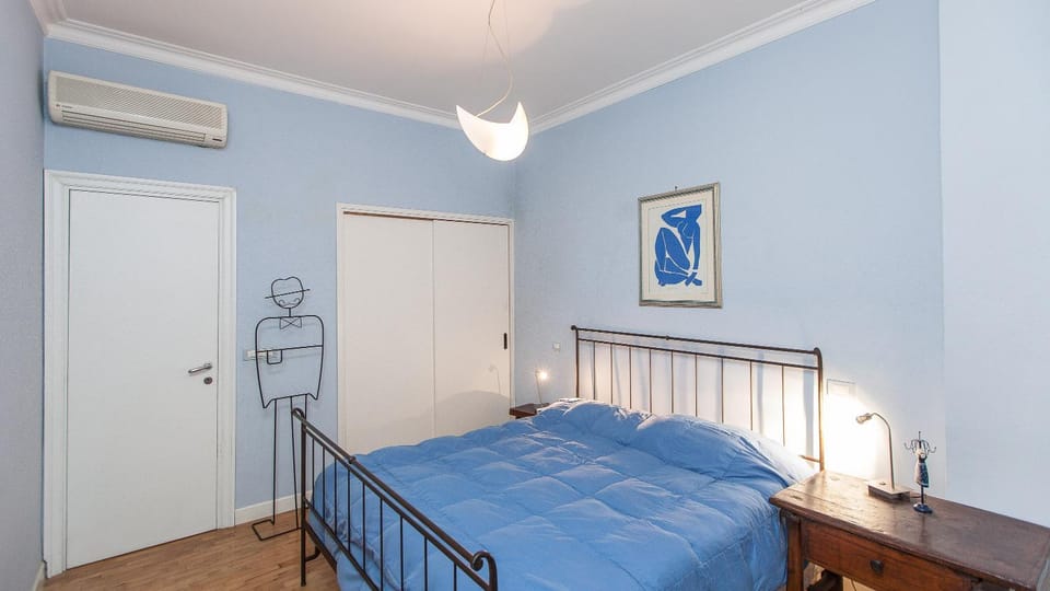 Bed, Bedroom, air conditioner