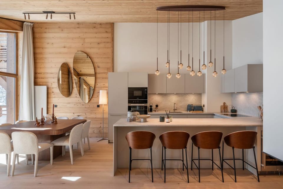 Dining area, kitchen