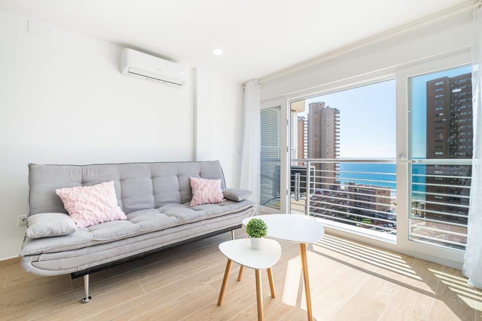 Day, Natural landscape, View (from property/room), Living room, Sea view, air conditioner