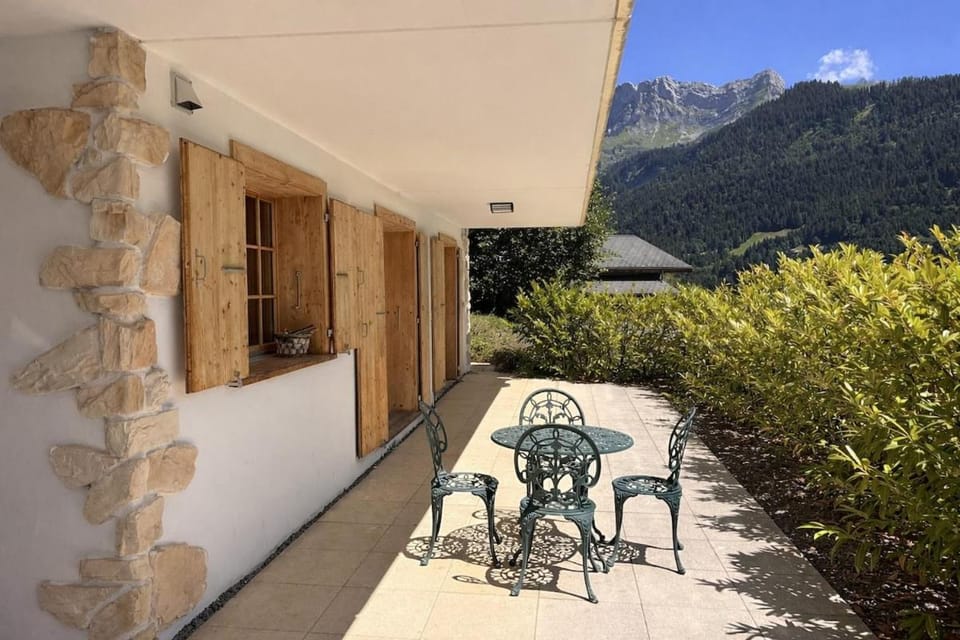 Petit Arolle, bright and quiet 2-room apartment Apartment in Ollon