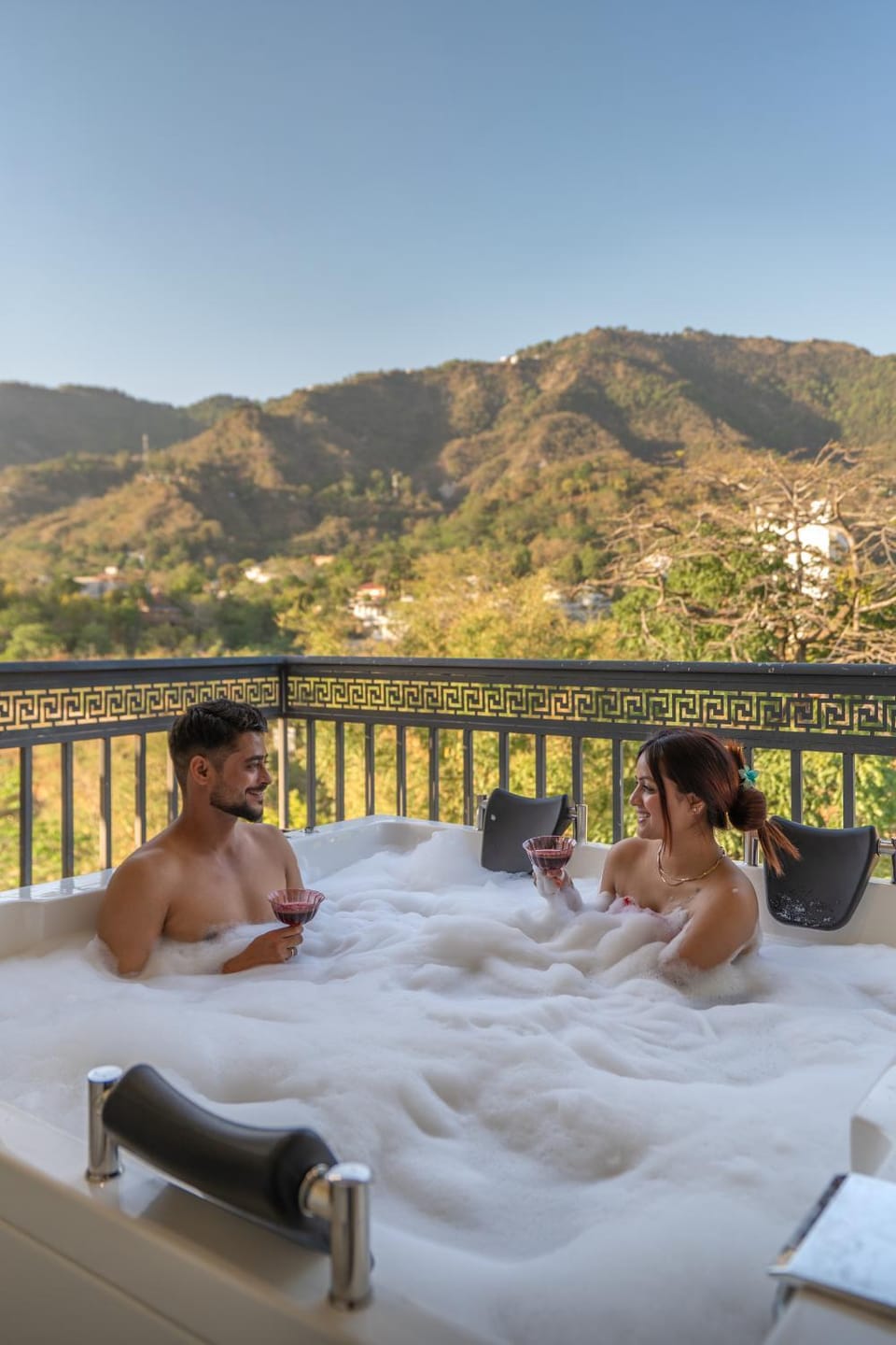 Balcony/Terrace, Mountain view, Bath