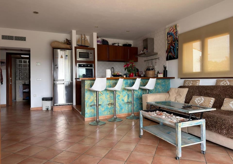 Kitchen or kitchenette, Living room