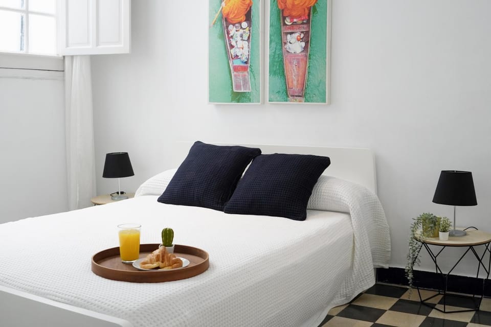 Bed, Bedroom, Breakfast