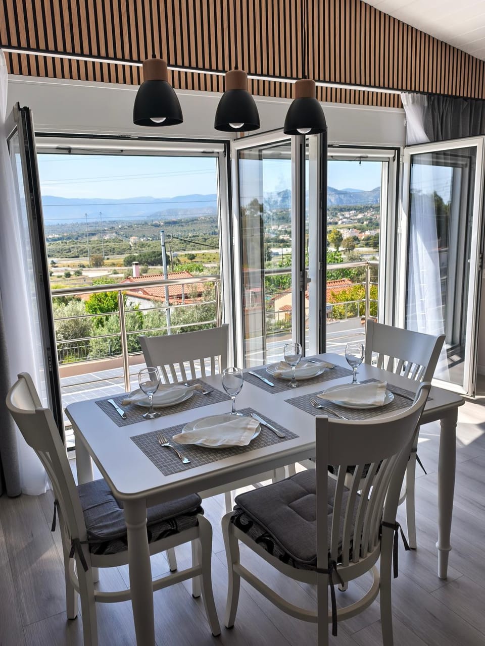 Day, Natural landscape, View (from property/room), Balcony/Terrace, Seating area, Dining area, Mountain view