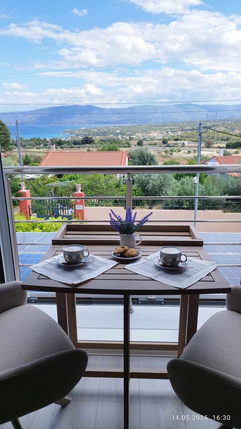 Day, Natural landscape, View (from property/room), Balcony/Terrace, Seating area, Landmark view, Mountain view
