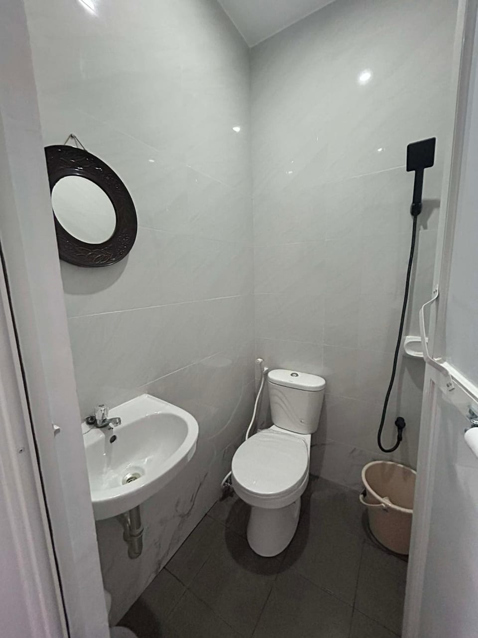 J20 Building Rental Apartment in Calabarzon