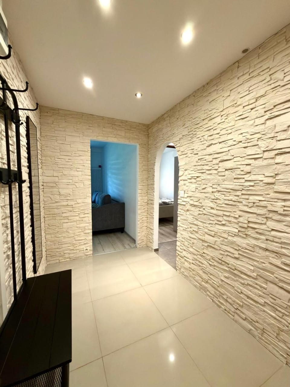 Komfortowe Mieszkanie z Sypialnią i Balkonem Apartment in Czechia