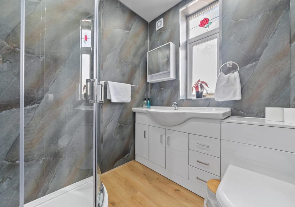 Back'o'Barns Apartment by Klass Living Hamilton Apartment in Hamilton