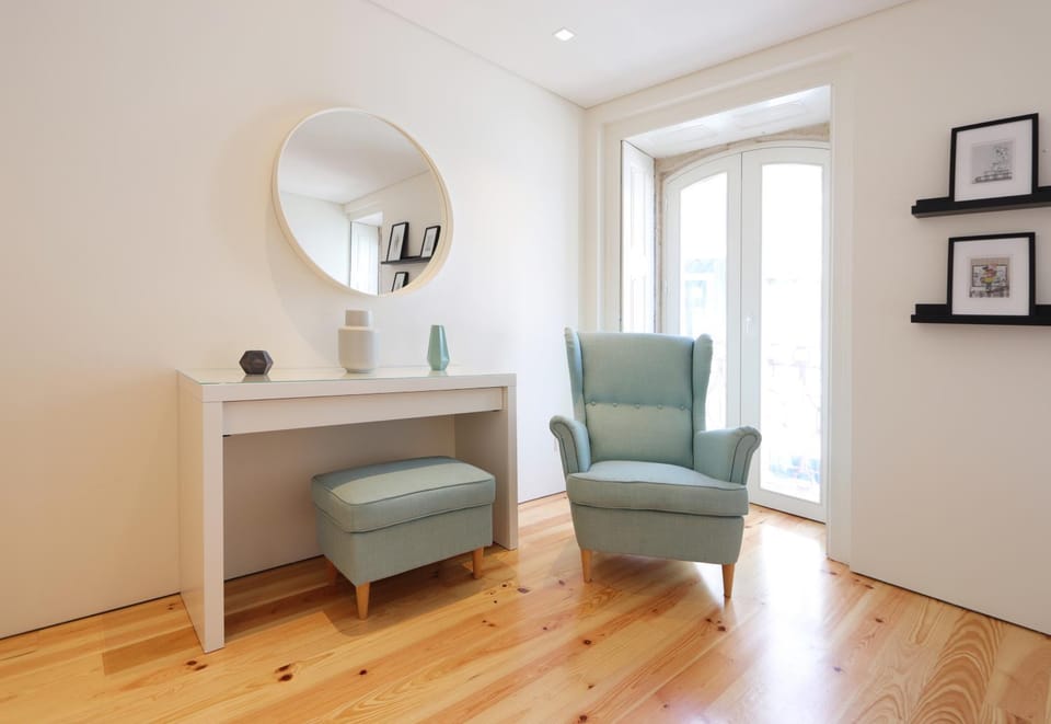 Seating area, Bedroom