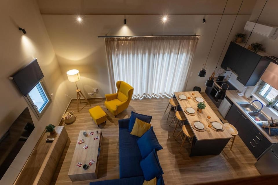 TV and multimedia, Kitchen or kitchenette, Living room, Seating area, Dining area, Evening entertainment