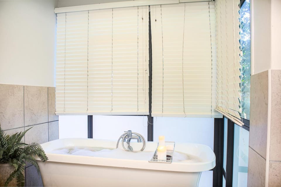 Bathroom, Bath