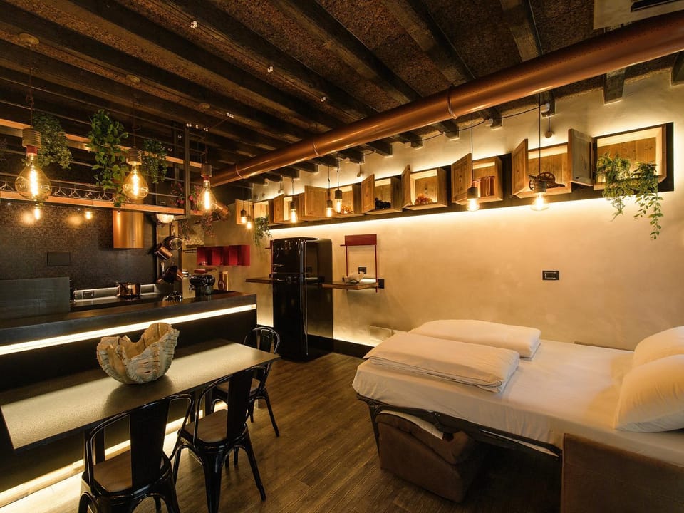 La Vite Apartments by Queen Gallery House in Desenzano del Garda