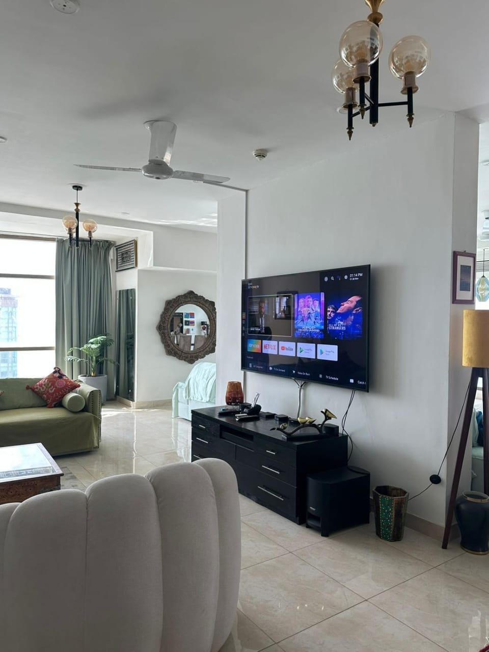 Communal lounge/ TV room, TV and multimedia