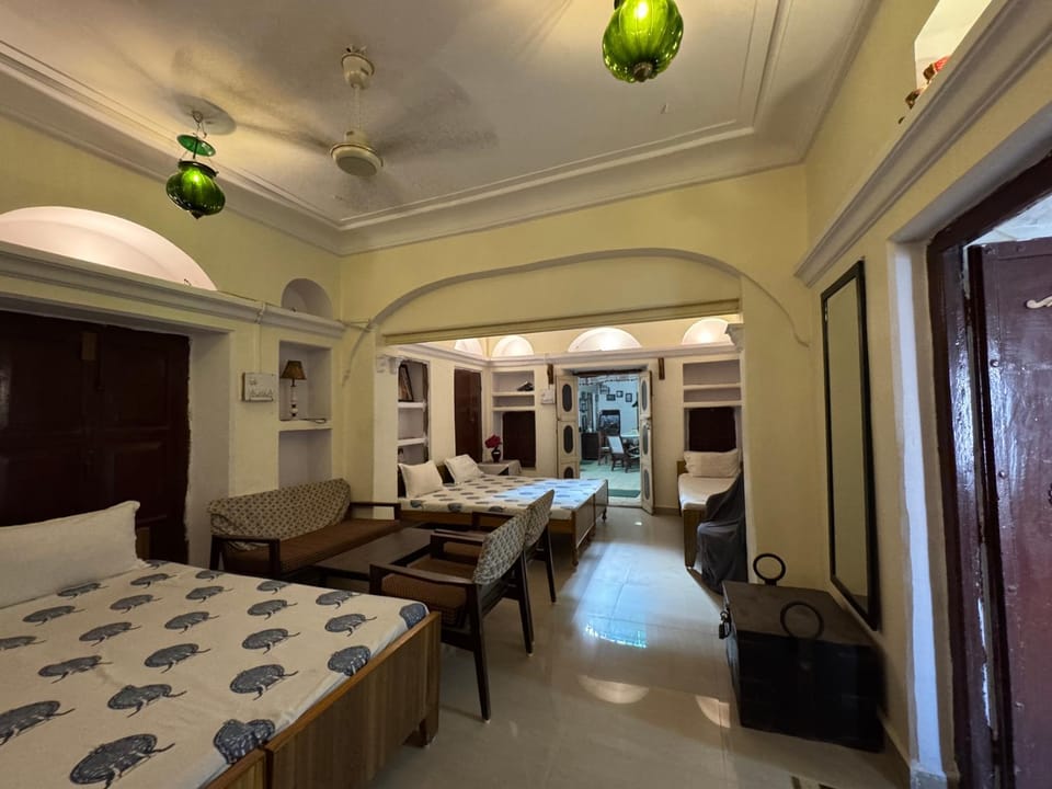 Bed, Seating area, Bedroom