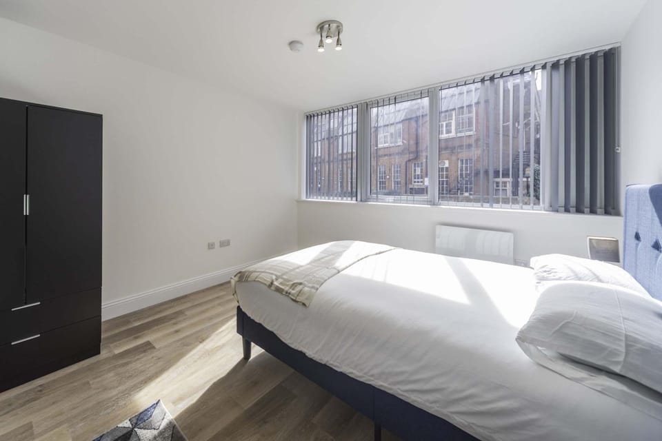 2 Bed Apartment in Central Gravesend w Games Room Apartment in Gravesend