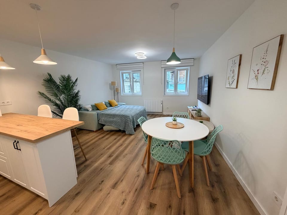 Kitchen or kitchenette, Living room
