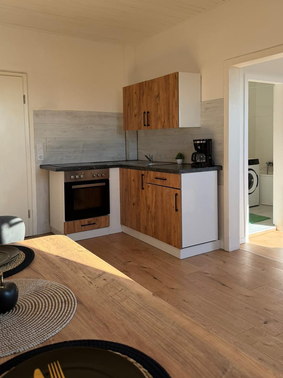 Kitchen or kitchenette, kitchen, kitchen