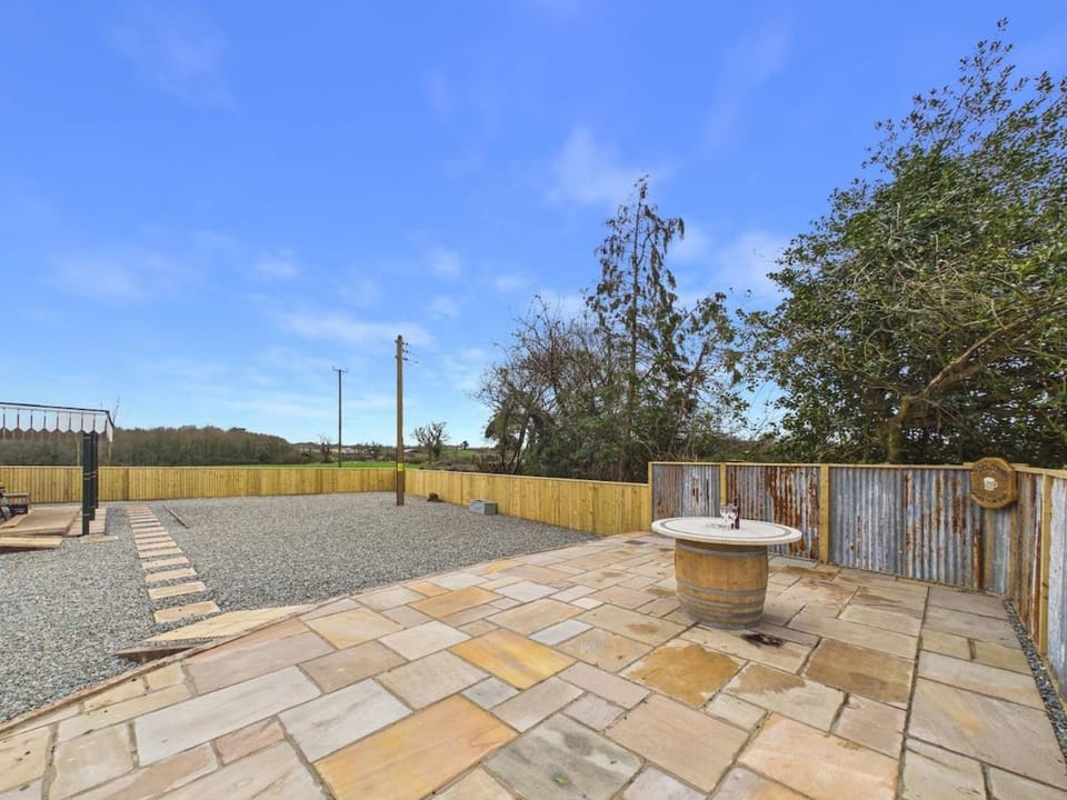 Stunning Converted Crossing House With River Views House in East Devon District