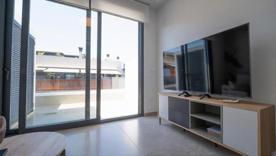 TV and multimedia, Balcony/Terrace, Living room, Seating area