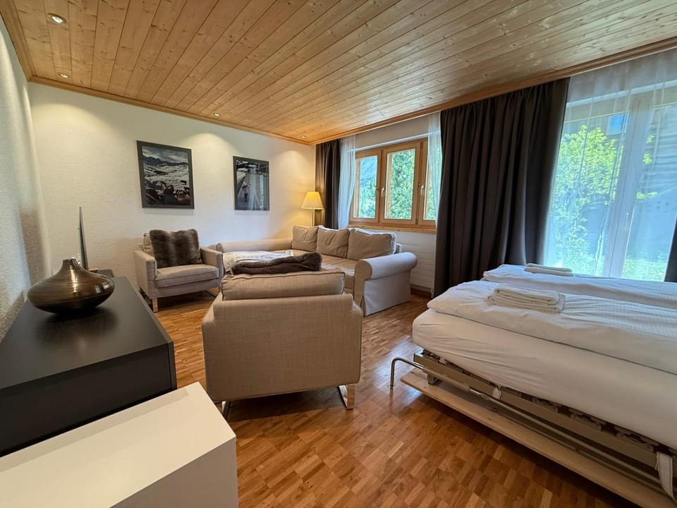 Bed, Living room