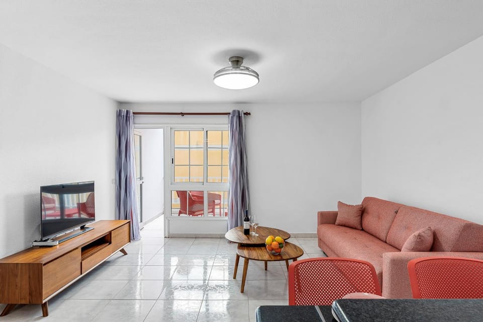 TV and multimedia, Balcony/Terrace, Living room, Seating area