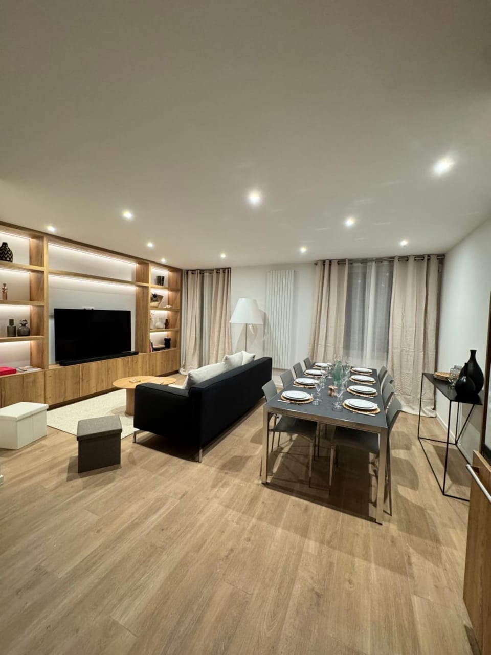 Communal lounge/ TV room