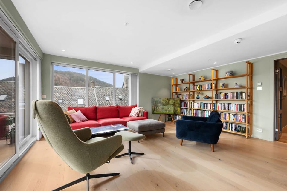 Library, Living room, Seating area