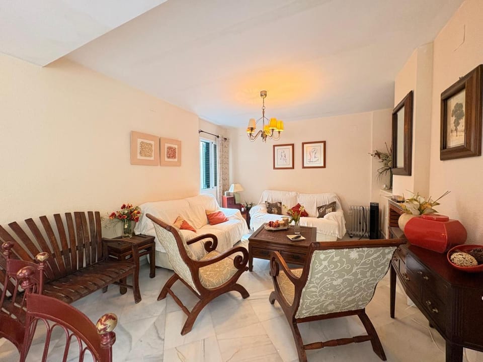 Communal lounge/ TV room