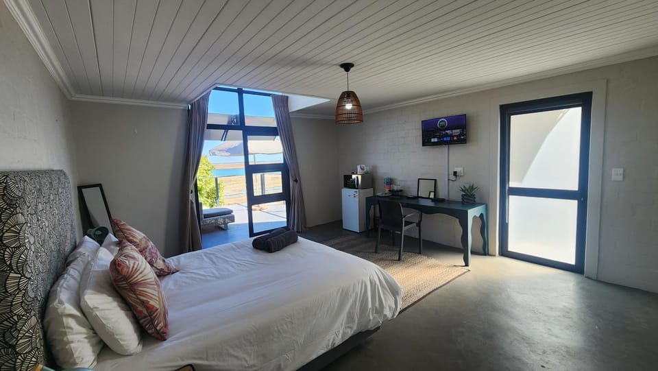 View (from property/room), Photo of the whole room