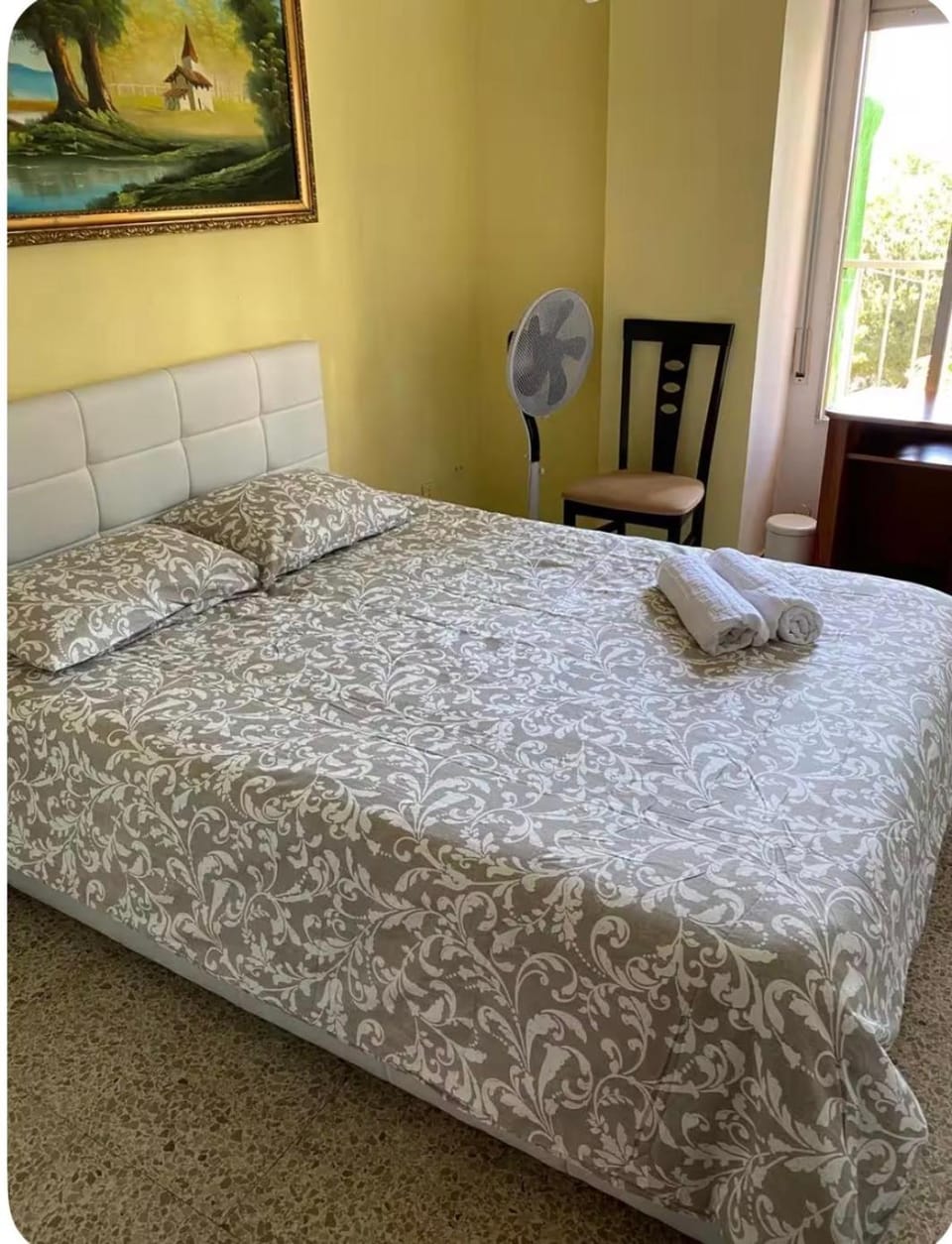 Piso compartido en Catalunya shared apartment Apartment in Badalona