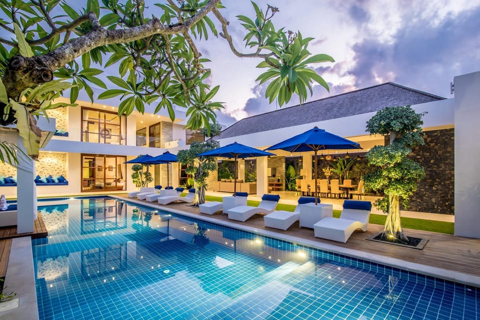 Day, Swimming pool, Swimming pool