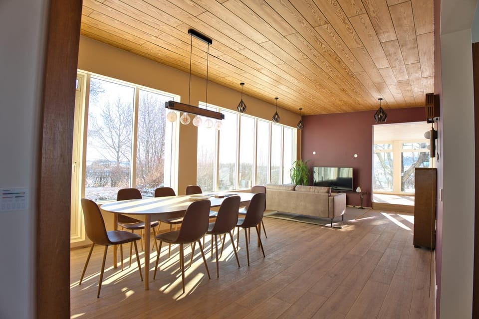 Seating area, Dining area, Dinner