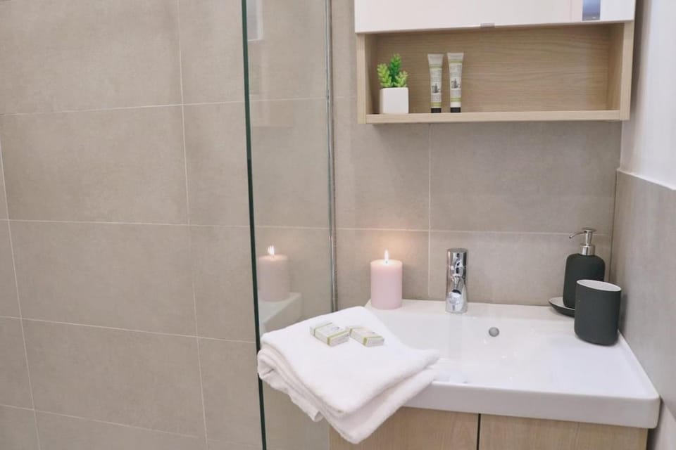 AGENCE MOMENT' APART Prince Apartment in Lille