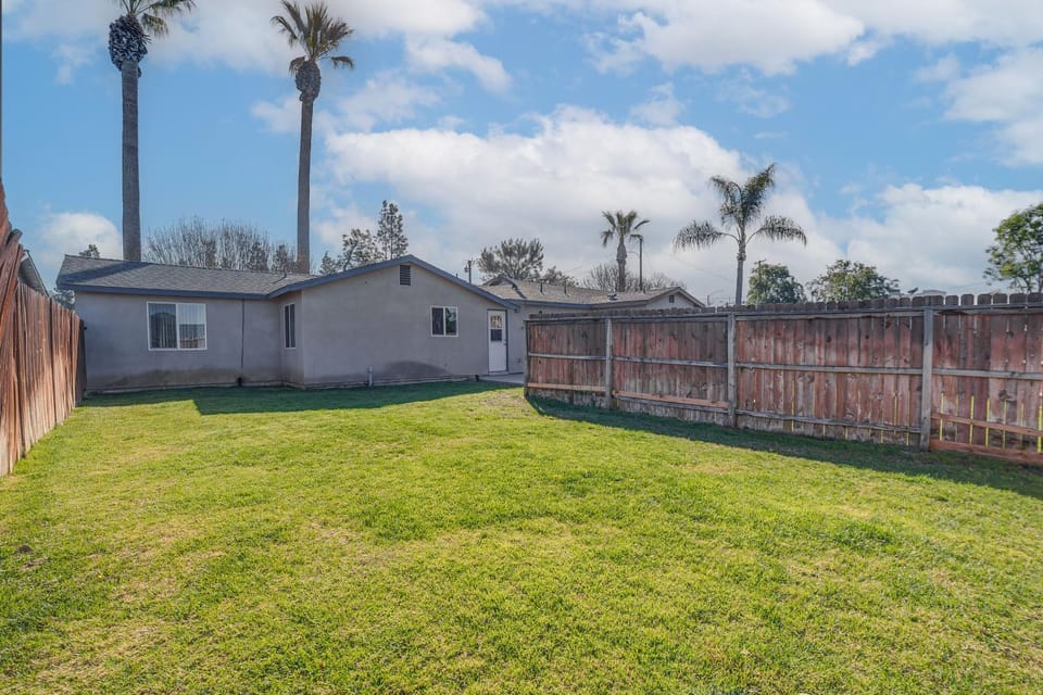 2 Mi to Dtwn Glendora! Pet-Friendly Extended Stay House in Glendora