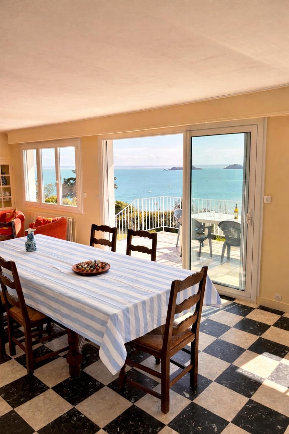 Dining area, Sea view