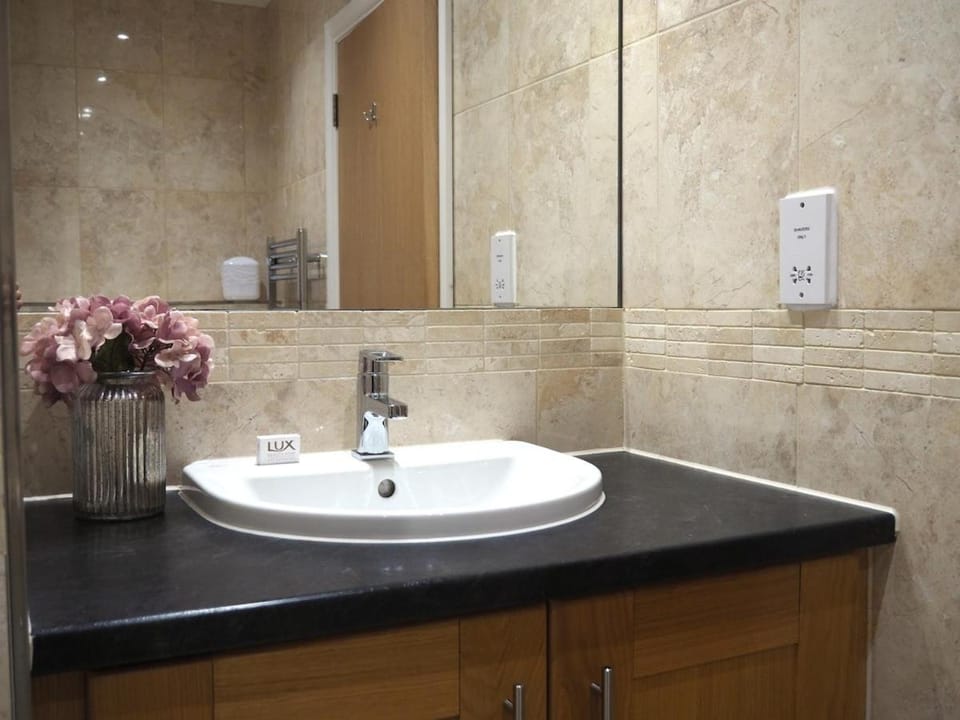 Deluxe Sea View Flat with Easy Access and Parking Apartment in Westward Ho