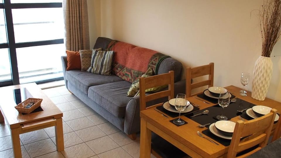 Deluxe Sea View Flat with Easy Access and Parking Apartment in Westward Ho